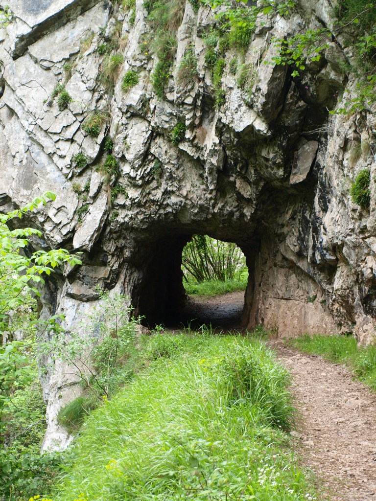 Uno d elos túneles excavados en la roca
