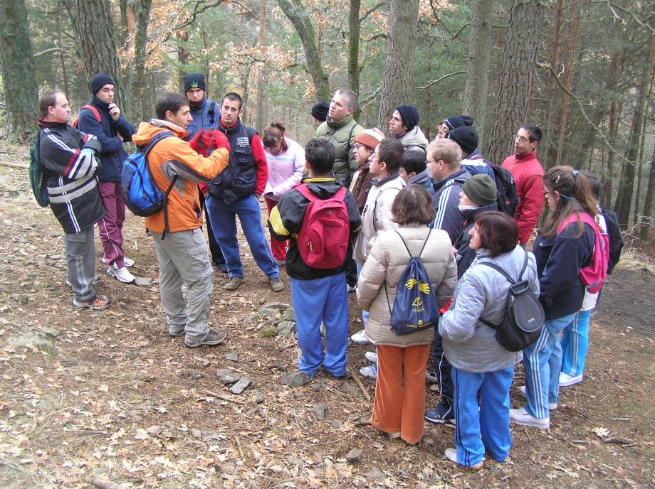 Por el caz del acueducto